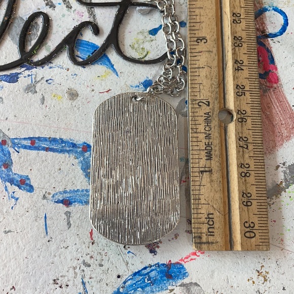 Sweeter than honey Bee pendant necklace - Picture 4 of 5